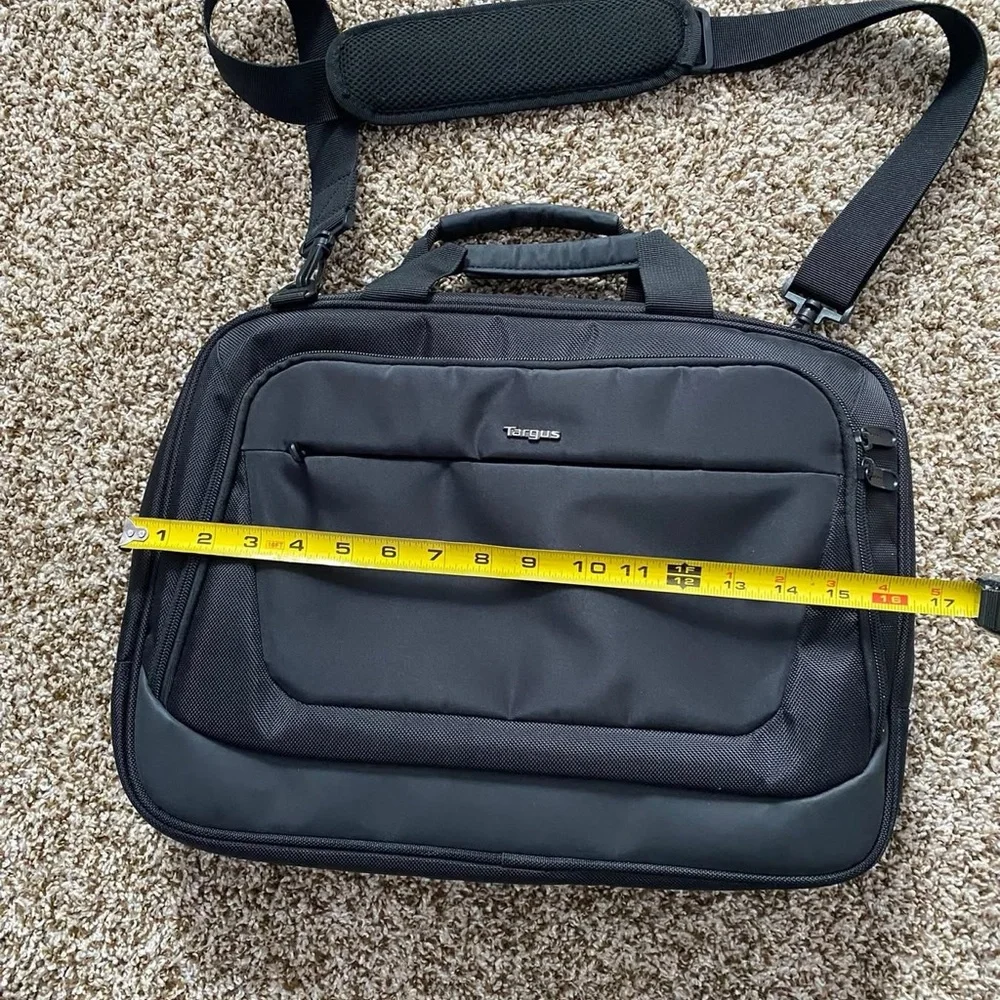 NWOT Targus Black Laptop Briefcase - Compact Travel Bag